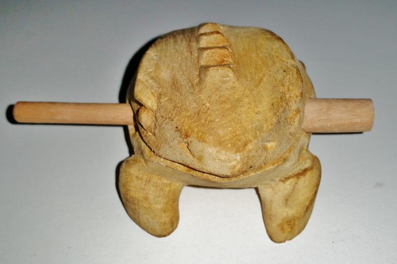 Guiro Grenouille Traditionnel Du Vietnam En Bois Brut 