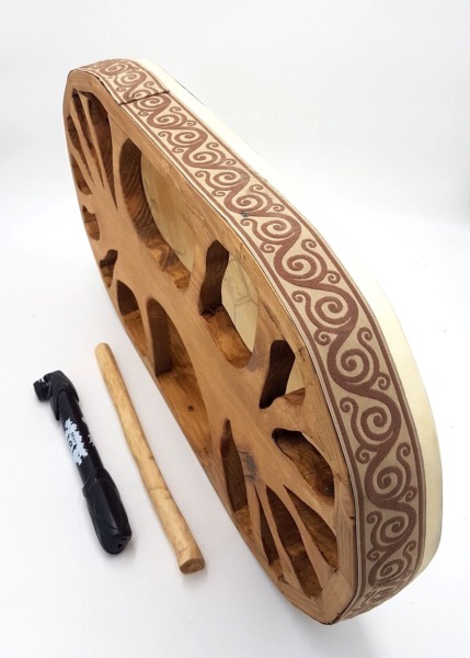 Tambour chamanique traditionnel des peuples du nord