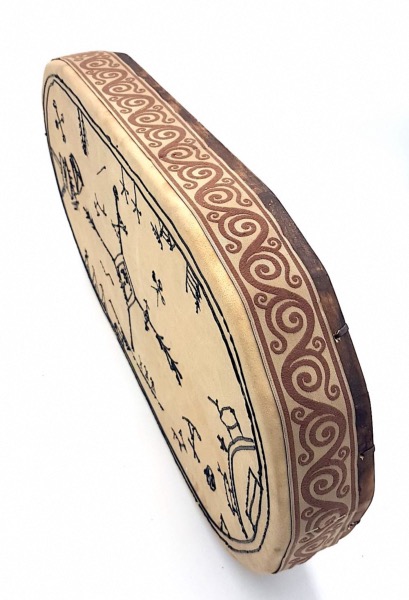 Tambour chamanique traditionnel des peuples du nord