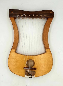 Lyre de Paule en Tilleul électroacoustique