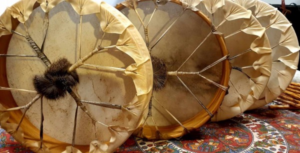 Tambour chamanique traditionnel 41 x 7 cm en peau de chèvre